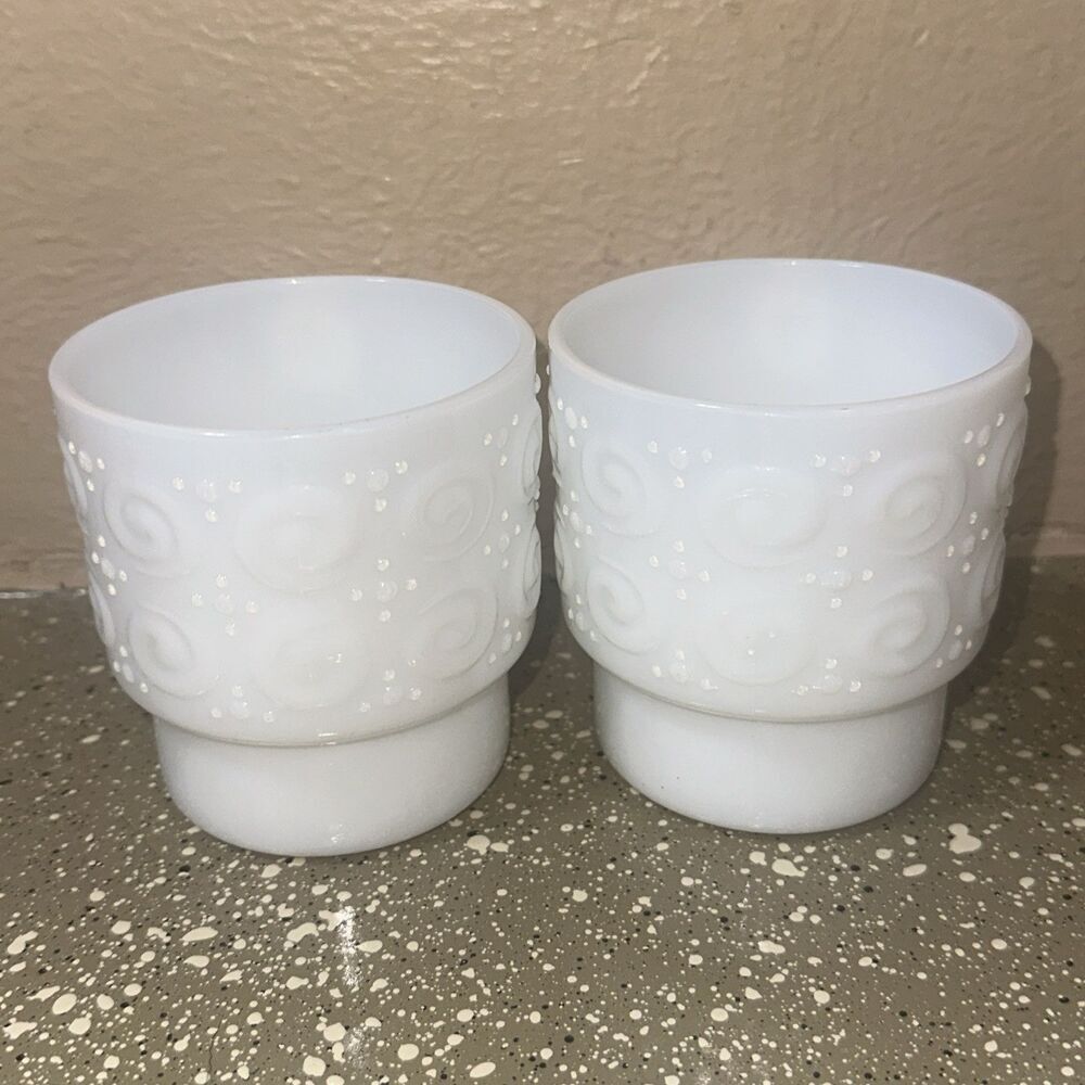 Vintage Milk Glass Swirl Pattern Stacking Mugs Set of‎ 2 White Kitchenware